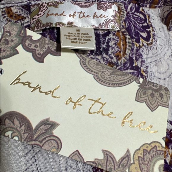 Band of the Free Paisley V-Neck Blouse - Purple and Cream Size Medium - Picture 5 of 5